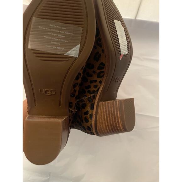UGG Kingsburg‎ Leopard Bootie - Picture 6 of 7